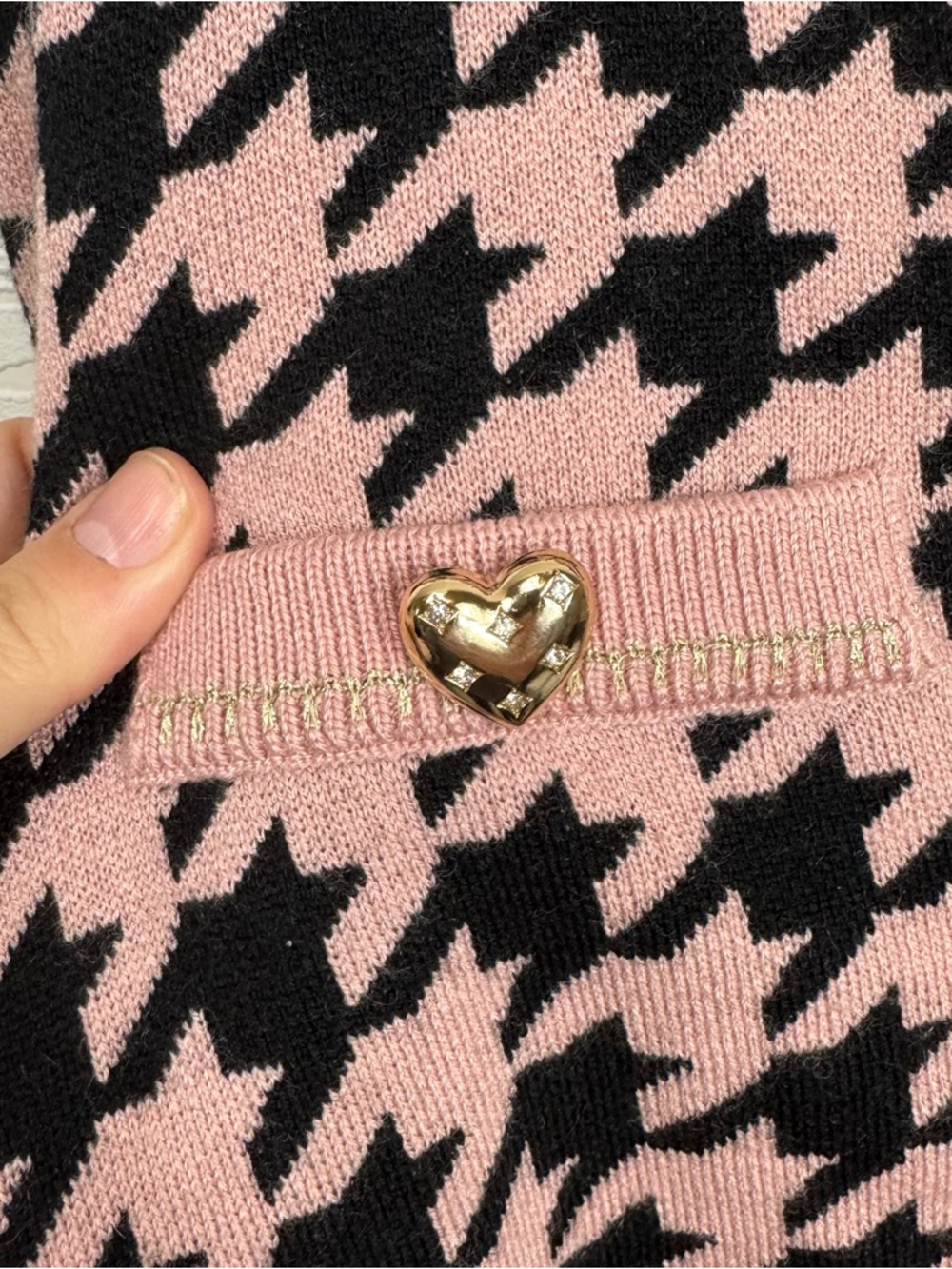 Assignment Carly Pink & Black Houndstooth Cropped Cardigan Heart Clueless - Picture 5 of 9